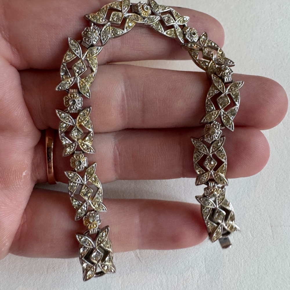 Elegant Sterling Silver and Rhinestone Floral Vintage Bracelet 6.5" Wrist 16.3g